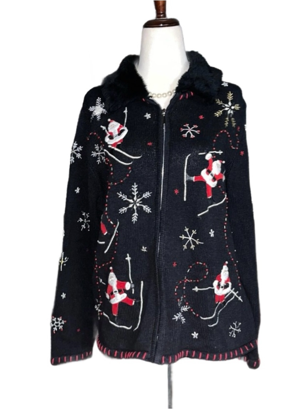 Seague ~ Ho Ho Ho ~ Size Medium  ~ Black ~ Beaded ~ Santa Claus ~ Skiing Sweater